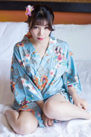 浴缸里的女人